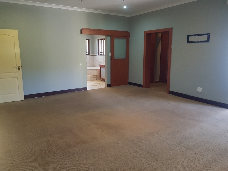 To Let 4 Bedroom Property for Rent in Cashan North West